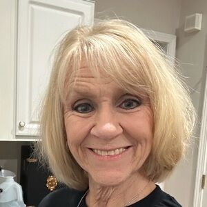 Meet your Posher, Lisa